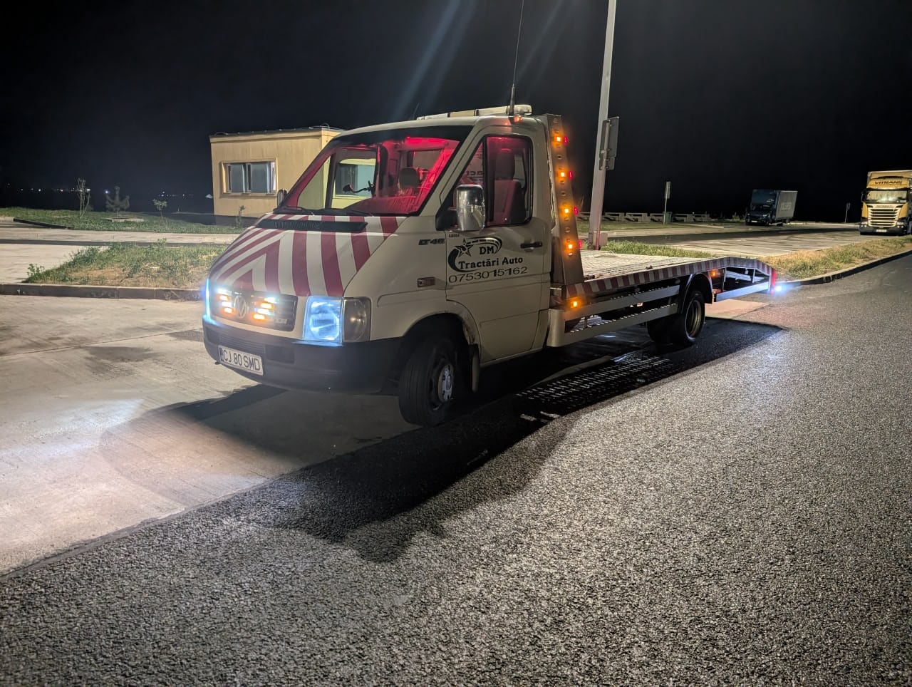 Autospecială Alextrans pregătită pentru preluare pe timp de noapte